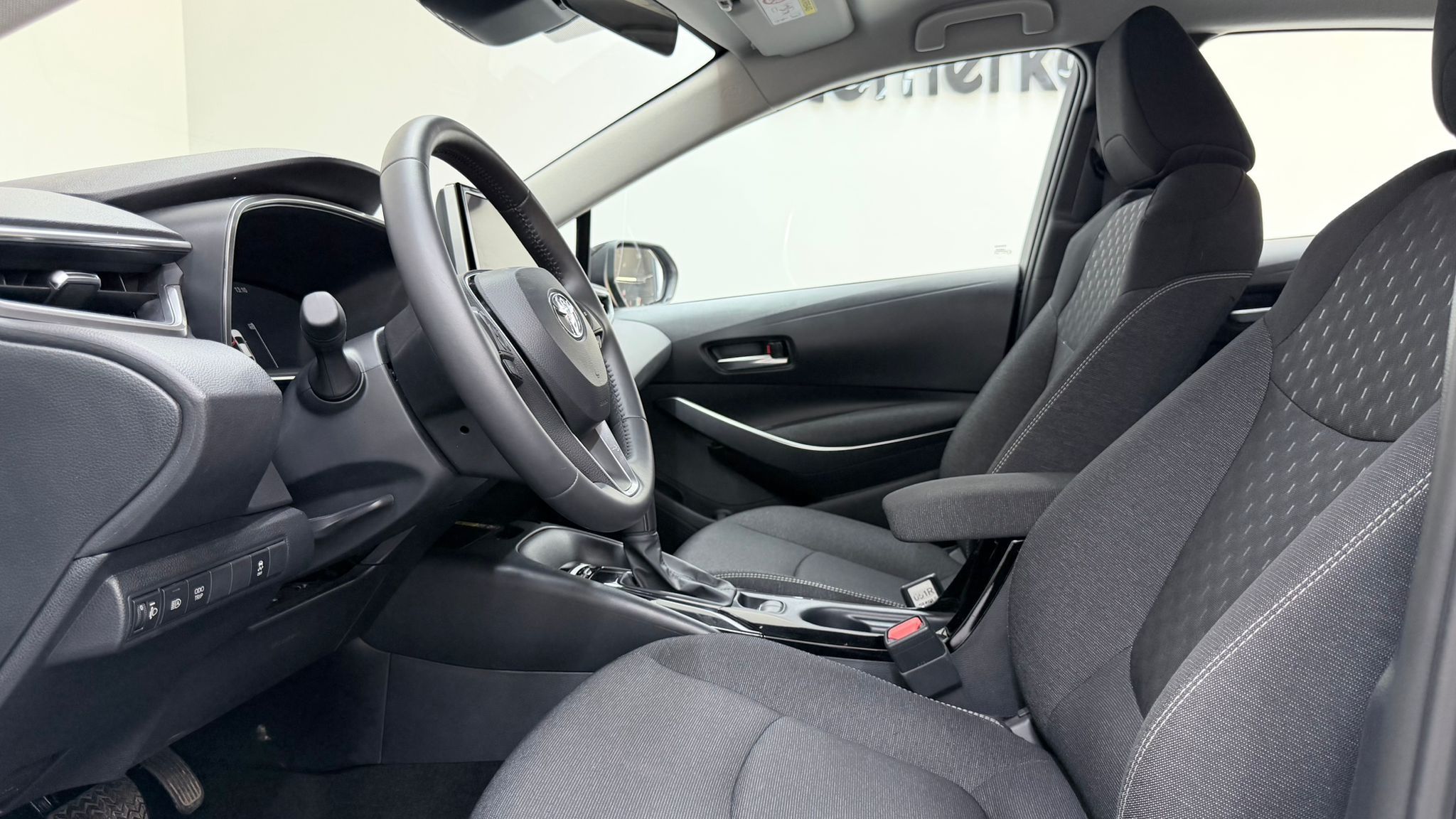 TOYOTA COROLLA 13